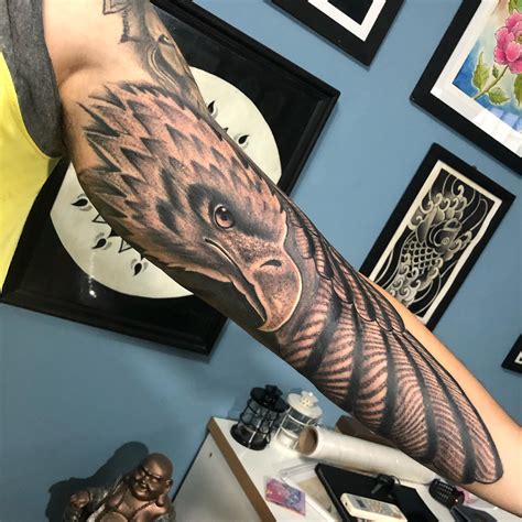 antebrazo tatuajes hombres|tatuajes aguila antebrazo.